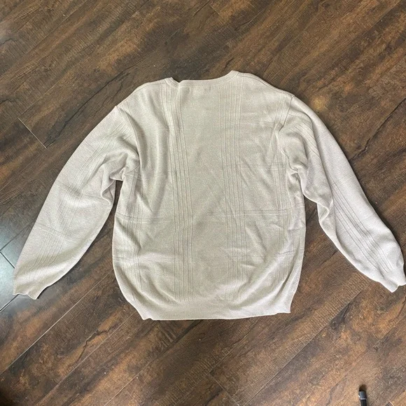 Geoffrey Beene Sweater - Picture 11 of 12